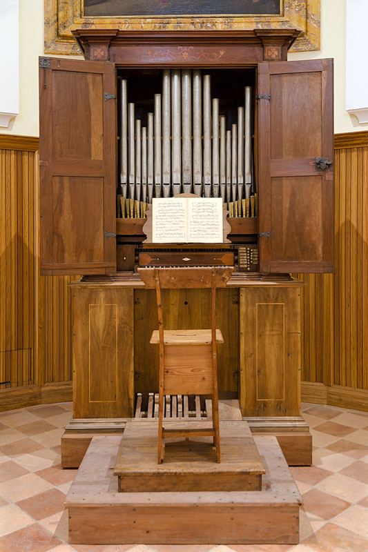 Organo da sala Giovanni Fedeli del 1757. Foto Sergio Ceccotti.